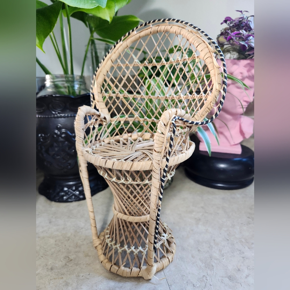 Woven Rattan Doll Chair Vintage Miniature Woven Peacock Chair Plant Stand/Decor